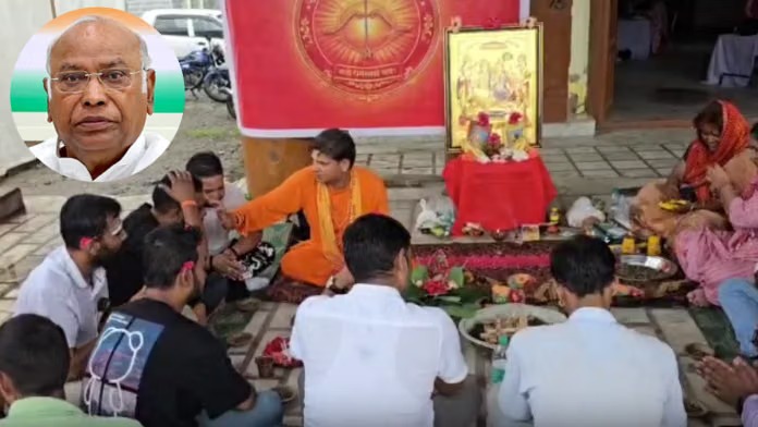 हल्द्वानी में खरगे के मंच के ‘शुद्धिकरण’ पर संसद में संग्राम, बोले- ‘मैं दलित हूं, मेरे साथ ऐसा क्यों?’