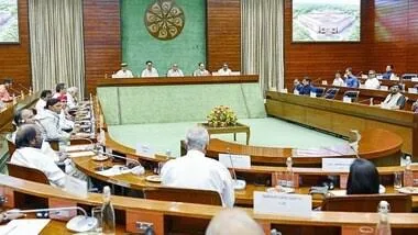 राजनीतिक हलचल तेज: मानसून सत्र के बीच चुनाव सुधारों पर सर्वदलीय बैठक आयोजित, नए नियमों पर चर्चा