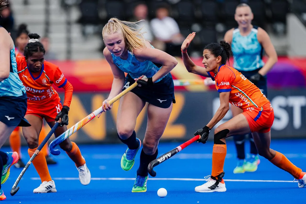 गोलरहित मुकाबला: भारतीय महिला हॉकी टीम ने इंग्लैंड के खिलाफ मैच में गंवाए 12 पेनल्टी कॉर्नर