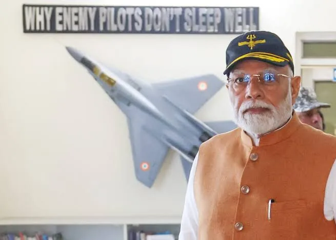 'मेक इन इंडिया' से रक्षा क्षेत्र में आत्मनिर्भर बन रहा भारत, घरेलू कंपनियों और स्टार्टअप्स को बढ़ावा देकर घट रही विदेशी सैन्य आयात पर निर्भरता