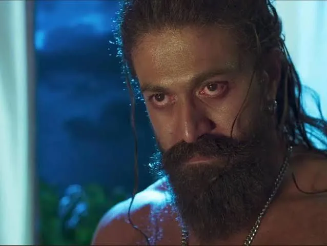 शानदार शुरुआत: टॉक्सिक फिल्म ने पहले दिन ही चार बड़ी फिल्मों को पछाड़ा और एक भाषा में बनाई सबसे ज्यादा कमाई की मिसाल