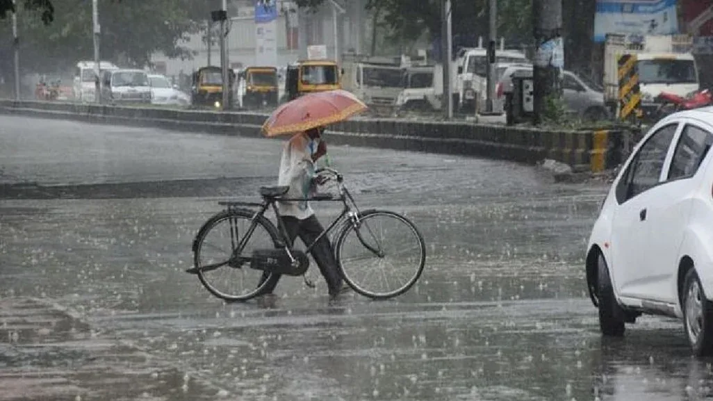 मौसम अलर्ट: उत्तर प्रदेश और बिहार समेत पहाड़ी इलाकों में भारी बारिश की चेतावनी