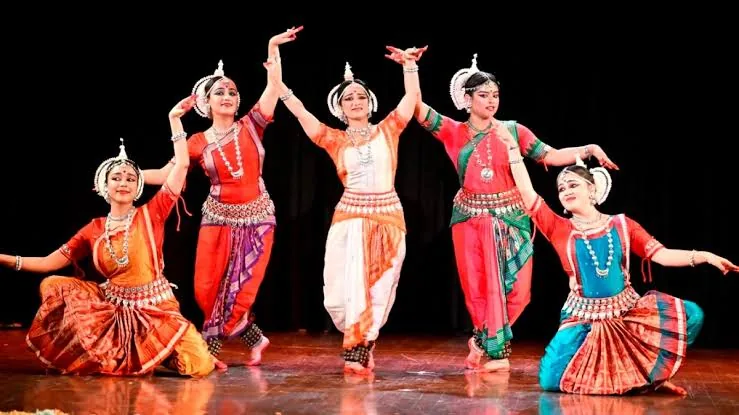 सांस्कृतिक प्रस्तुति: डीपीएस के छात्रों ने नृत्य, संगीत और नाट्य से दिखाई भारत की वीरगाथा