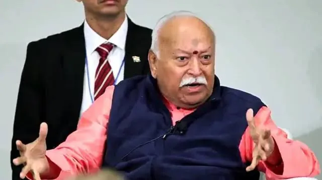 बयान पर विवाद: मोहन भागवत के मुसलमानों पर बयान से राजनीतिक हलकों में चर्चा