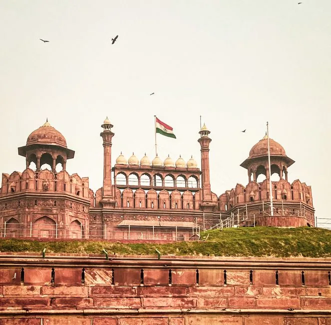 स्वतंत्रता दिवस का जश्न: लाल किले से प्रधानमंत्री मोदी का राष्ट्र के नाम संबोधन