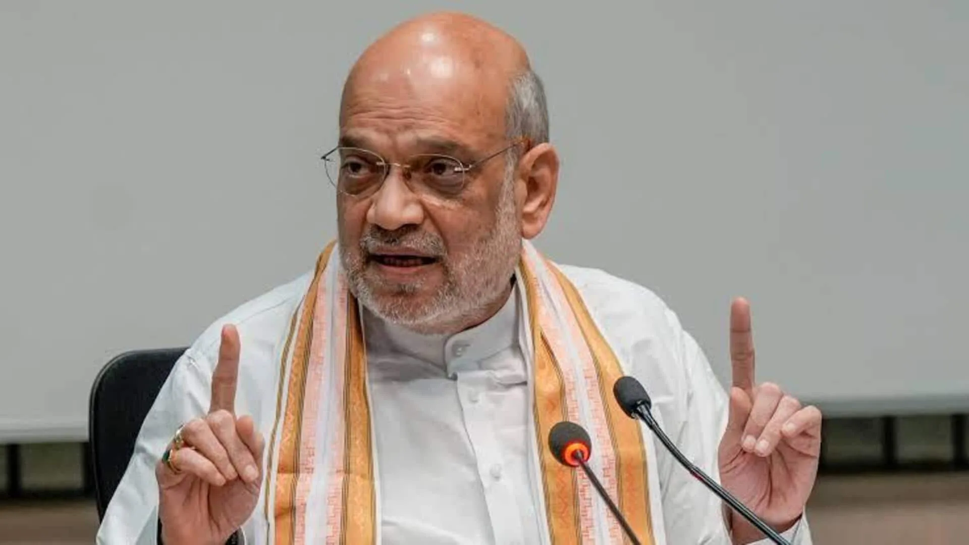 संसद में गतिरोध: गृह मंत्री अमित शाह ने कहा, विपक्ष तय करे कि हंगामा चाहिए या चर्चा