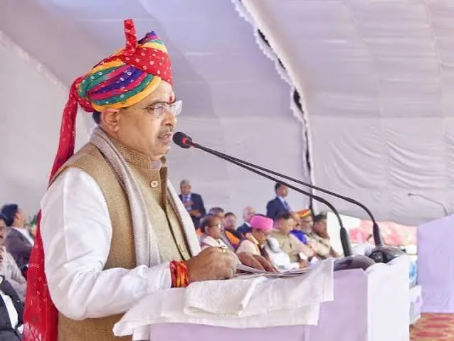 कांग्रेस पर निशाना: सीएम भजनलाल ने राजस्थान में गुटबाजी को लेकर घेरा
