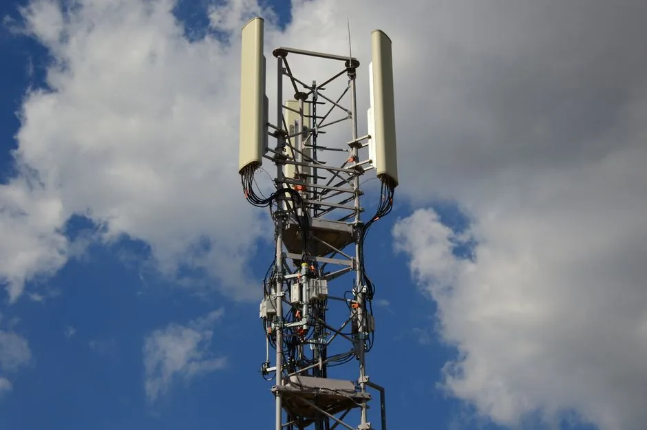 महंगे 5G का असर: ग्राहकों का रुख दोबारा 4G की तरफ, बजट स्मार्टफोन की मांग में जोरदार उछाल