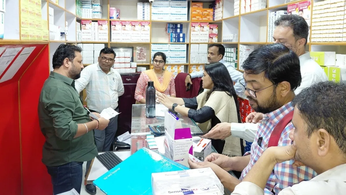 लखनऊ में नकली दवाओं के खिलाफ कार्रवाई, 5.43 करोड़ की दवाएं जब्त