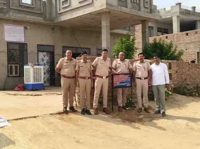 गद्दों के नीचे तस्करी: हनुमानगढ़ में पुलिस ने पकड़ा 1 करोड़ का अवैध सामान