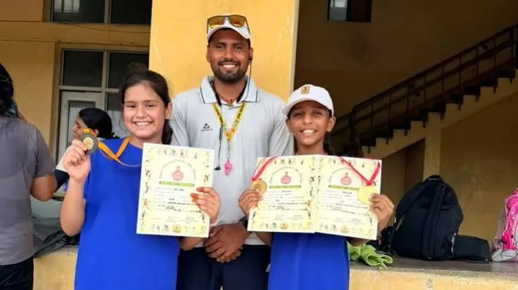 शानदार प्रदर्शन: फरीदाबाद अंडर 11 एथलेटिक्स में आद्विका और गौरिका का जलवा, जीते कई गोल्ड मेडल