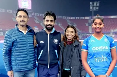 हॉकी में अनोखा इतिहास: हरियाणा से मां-बेटे की जोड़ी ने खेला वर्ल्ड कप, प्रीतम सिवाच का जुनून बना मिसाल