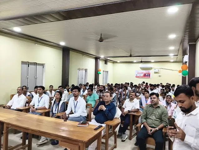 युवा संवाद: देवरिया में प्रधानमंत्री मोदी ने किया खेलो इंडिया संवाद का आयोजन