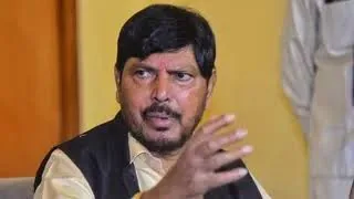 बड़ा बयान: आरक्षण समाप्त करने की मांग करने वालों पर हो राजद्रोह का मामला दर्ज