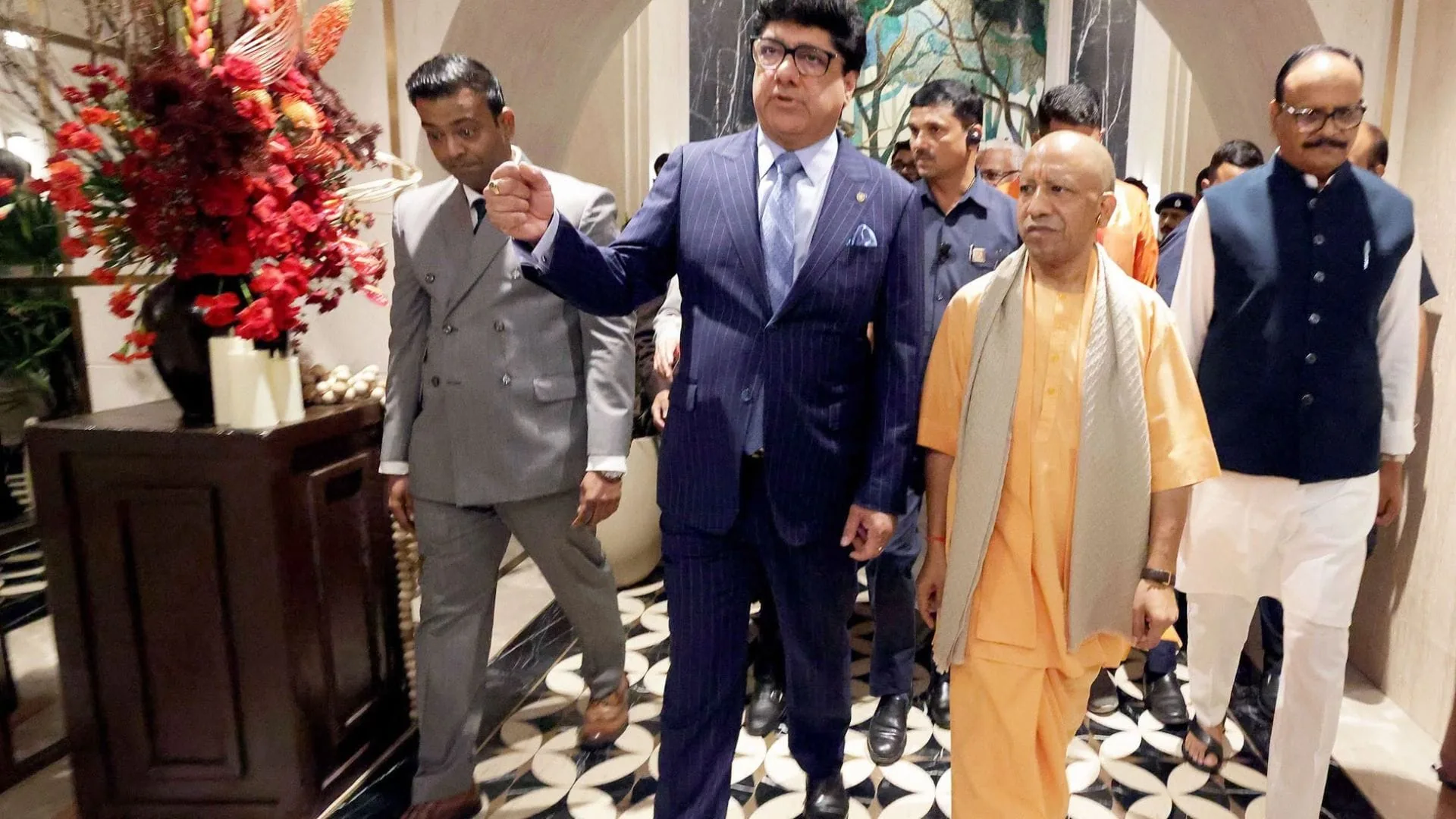 हॉट लैंड ऑफ इंडिया: ताज पैलेस के उद्घाटन पर सीएम योगी ने उत्तर प्रदेश को बताया सर्वश्रेष्ठ