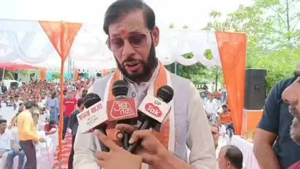 उत्तर प्रदेश में आगामी चुनावों को लेकर राजनीतिक दलों का युवाओं पर बढ़ता ध्यान