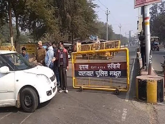 मथुरा में बांके बिहारी मंदिर के पास तीर्थयात्रियों की सुविधा के लिए नगर निगम ने शुरू की नई पार्किंग व्यवस्था
