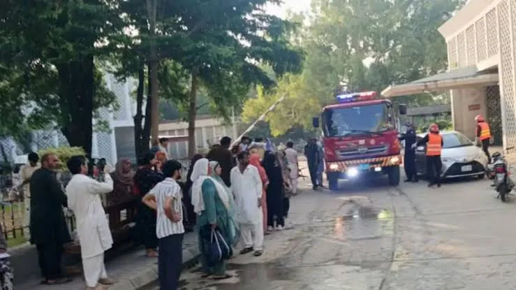 अस्पताल में भीषण हादसा: इस्लामाबाद के PIMS में एसी फटने से आग लगने से 15 नवजात बच्चों की मौत
