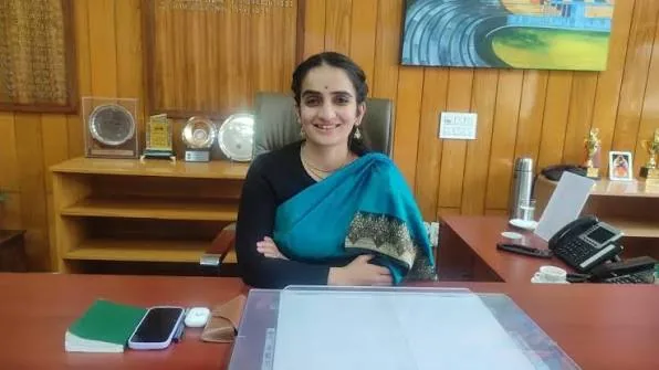 जिला प्रशासन अपडेट: हमीरपुर में डीपीसी गंधर्वा राठौड़ और अन्य गतिविधियों की खबरें