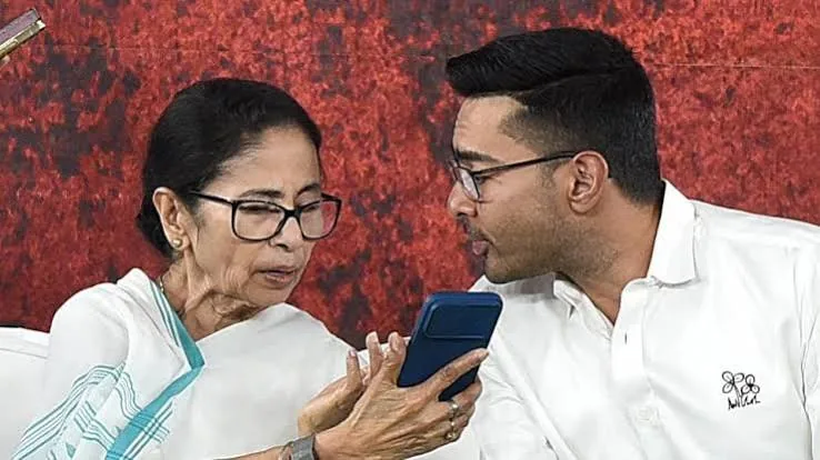 मुख्यमंत्री की तीखी चेतावनी: तुष्टीकरण की राजनीति के विरोध में कलकत्ता की दर्दनाक घटनाओं का जिक्र