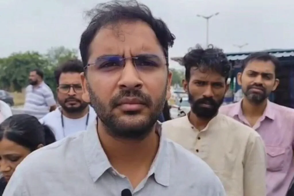 राजनीतिक हलचल: आशुतोष रांका ने राजस्थान में दिया इस्तीफा और सरकार को दी कड़ी चेतावनी