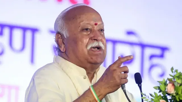 मोहन भागवत का अमेरिका दौरा: अमेरिकी आयोग की मांग पर हिंदू संगठनों ने क्यों जताई कड़ी आपत्ति
