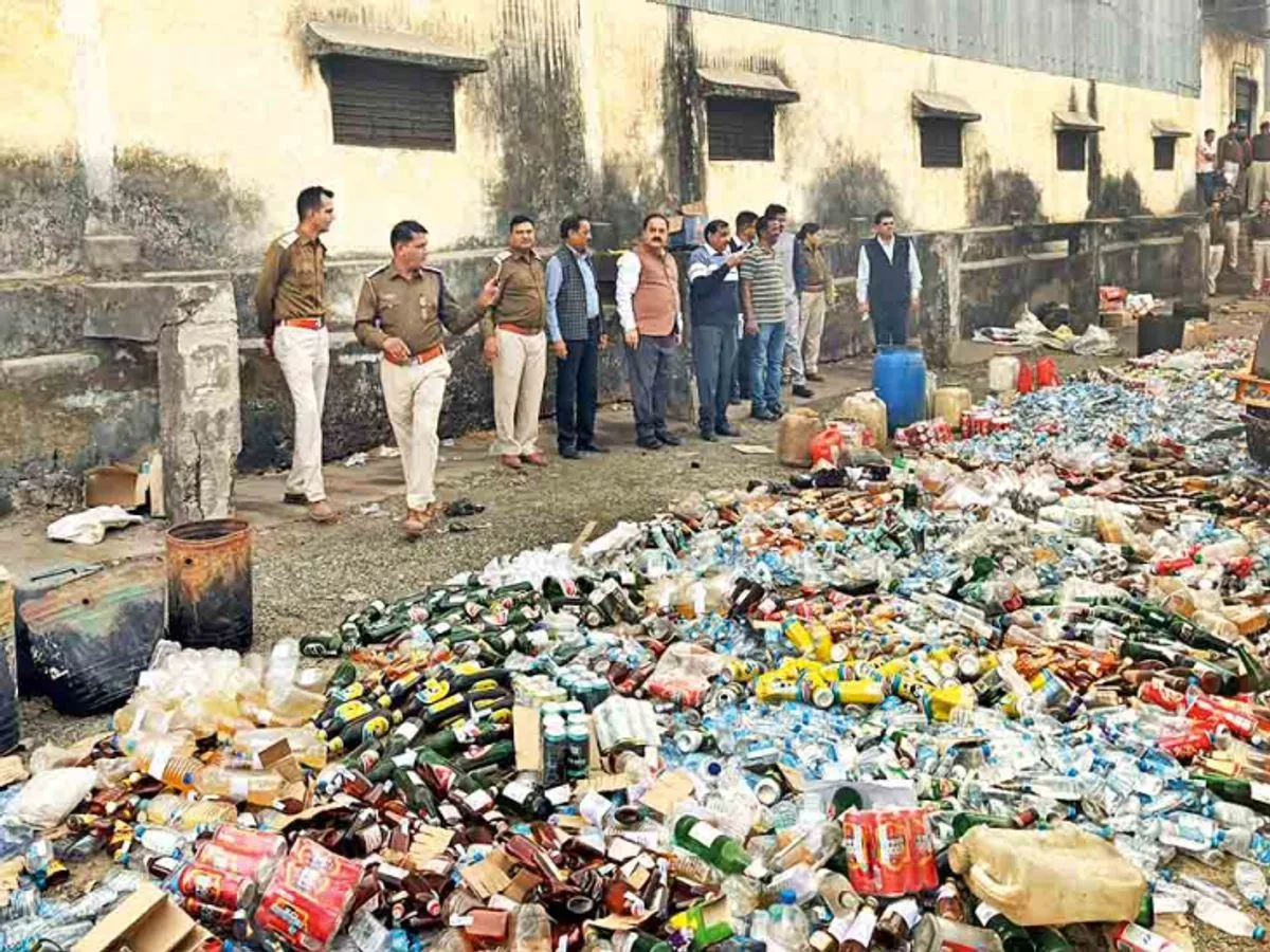 बड़ी कार्रवाई: पिछले 10 सालों में 5.13 करोड़ लीटर शराब जब्त और 17 लाख से ज्यादा गिरफ्तार