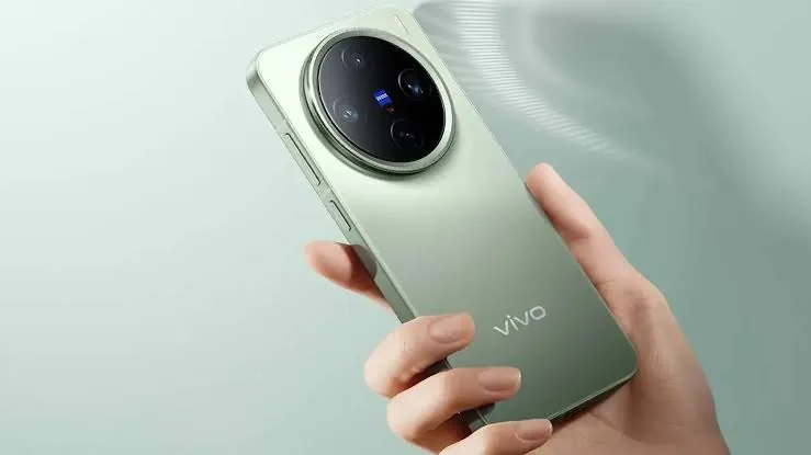 बैटरी का नया रिकॉर्ड: वीवो जल्द ला रहा है 10,000 mAh क्षमता और 6.83 इंच OLED डिस्प्ले वाला 5G स्मार्टफोन