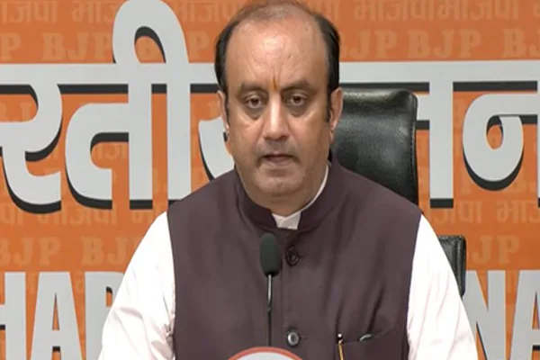 संसदीय राजनीति: सुधांशु त्रिवेदी ने कांग्रेस पर साधा निशाना, कहा- सदन न चलाना और भागना उनकी पुरानी आदत