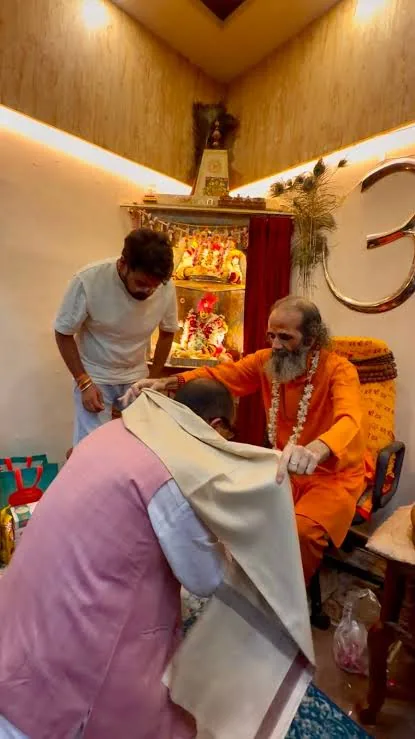 बड़ा बयान: जयपुर पहुंचे जमाल सिद्दीकी ने संत कमलेश जी महाराज से की मुलाकात और खुद को बताया सनातनी मुसलमान