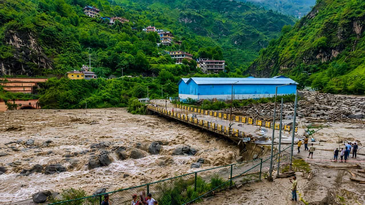 हिमाचल प्रदेश में भारी बारिश का अलर्ट, प्रशासन हाई अलर्ट पर