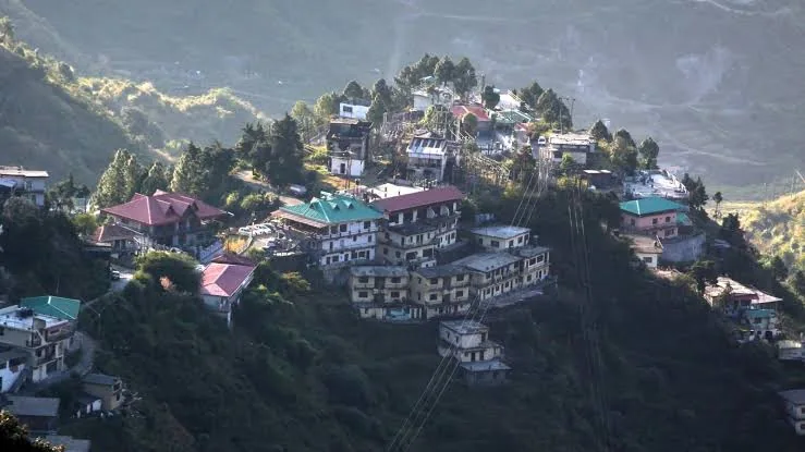 पहाड़ी राज्यों के नियम: हिमाचल और उत्तराखंड में संपत्ति खरीदने के कानूनी प्रावधान