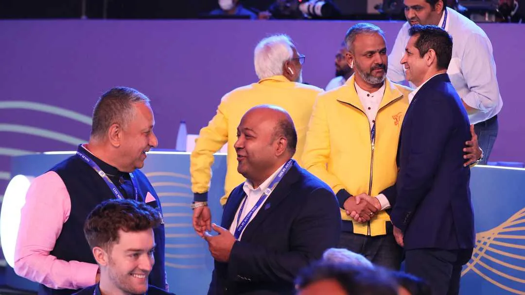 बदलता खेल बाज़ार: स्पॉन्सरशिप की जगह अब टीमों की हिस्सेदारी खरीदने पर बढ़ा निवेशकों का जोर