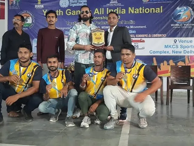 शानदार जीत: स्वतंत्रता दिवस पर गाजीपुर में आदित्य और अंकिता ने जीती पांच किलोमीटर क्रॉस कंट्री रेस