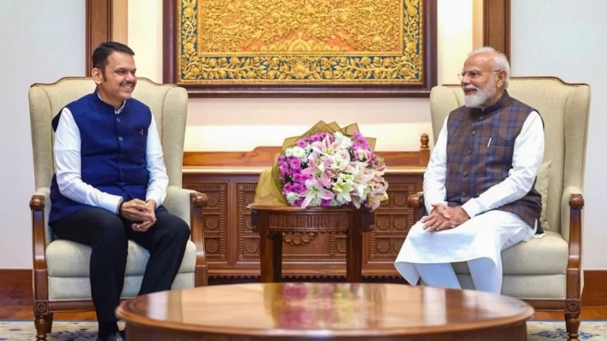 राजनीतिक चर्चा: मुंबई छोड़कर दिल्ली आने की अटकलों पर सीएम फडणवीस का तीखा बयान