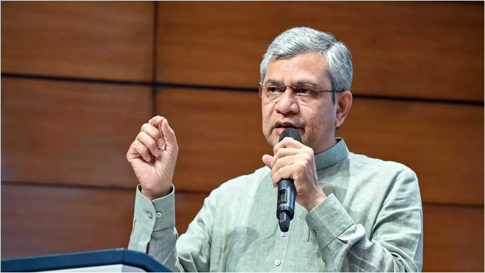 मैन्युफैक्चरिंग विजन: अश्विनी वैष्णव ने भारत को ग्लोबल हब बनाने की योजना रखी