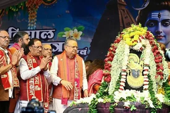 विशेष पूजा: मुख्यमंत्री विष्णु देव साय ने छत्तीसगढ़ की समृद्धि के लिए किया रुद्राभिषेक