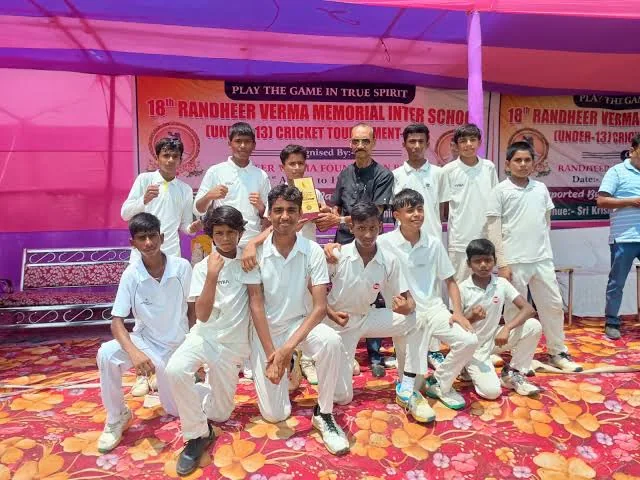 शानदार खिताबी जीत: आदर्श स्पोर्ट्स इलेवन ने आर्यन इंटरप्राइजेज इलेवन को हराकर टूर्नामेंट पर कब्जा जमाया