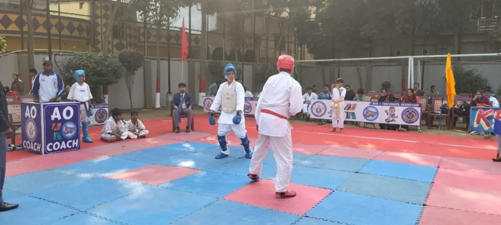 शानदार मुकाबला: स्कूली कराटे चैंपियनशिप में 279 खिलाड़ियों ने कराया वजन, बालिकाओं ने किक मारकर जीते मुकाबले