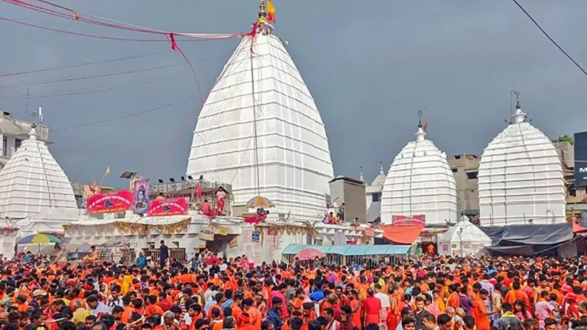 देवघर में श्रावणी मेले के दौरान तीर्थयात्रियों की सुविधा के लिए विशेष स्वास्थ्य शिविर और डिजिटल हेल्प डेस्क स्थापित