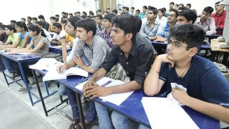 कोचिंग संकट: मुफ्त शिक्षा योजनाओं के नाकाम होने की पांच बड़ी वजहें सामने आईं
