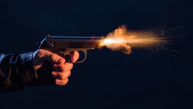बुलंदशहर : खुर्जा में अवैध हथियारों के साथ शादाब के वीडियो फिर वायरल, पुलिस जांच में जुटी