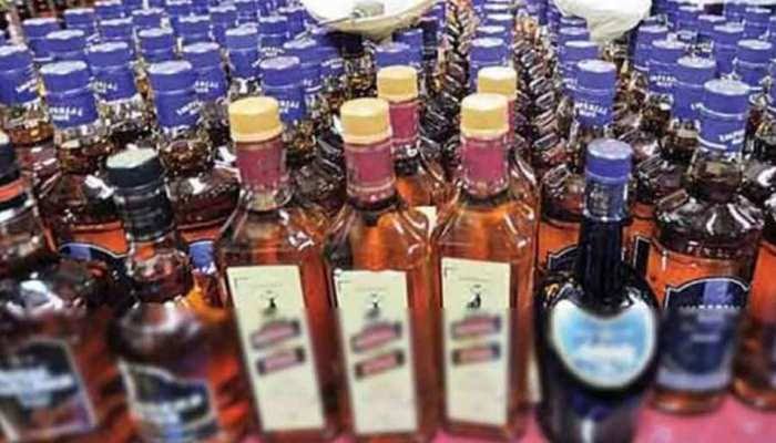 ललितपुर में अवैध शराब के खिलाफ बड़ा अभियान, दो महिला तस्कर गिरफ्तार