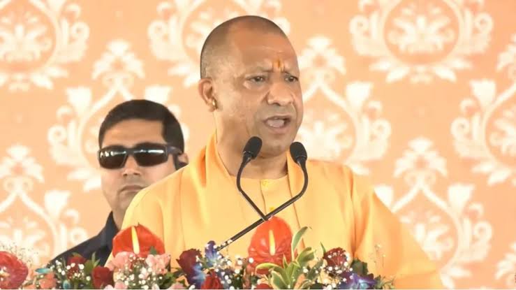 CM Yogi : भारी बारिश से परेशान लोगों को राहत, सीएम ने दिए निर्देश