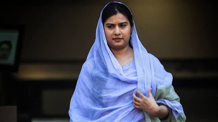 Iqra Hassan : सांसद इकरा हसन हिरासत में, पुलिस कार्रवाई का किया विरोध