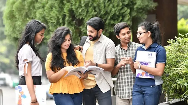 बदलता रुझान: विदेश में पढ़ाई को लेकर Gen-Z का घटा मोह, अमेरिका में सबसे ज्यादा कम हुई दिलचस्पी