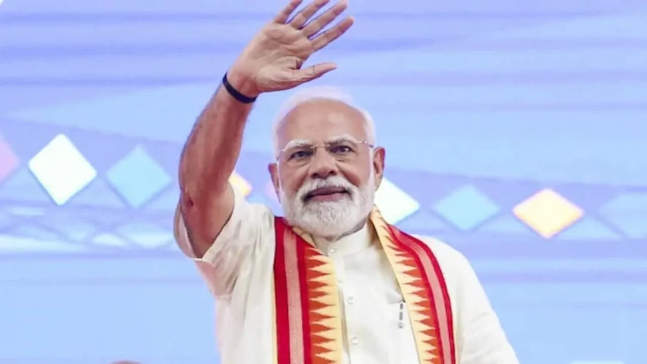 प्रधानमंत्री का जन्मदिन: टीवी एक्ट्रेस ने पीएम मोदी के घर को बताया ननिहाल, बॉलीवुड से मिलीं ढेरों शुभकामनाएं