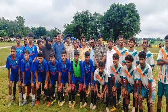 फुटबॉल महाकुंभ का आगाज: शहीद एतवा उरांव प्रतियोगिता 2026 का आयोजन