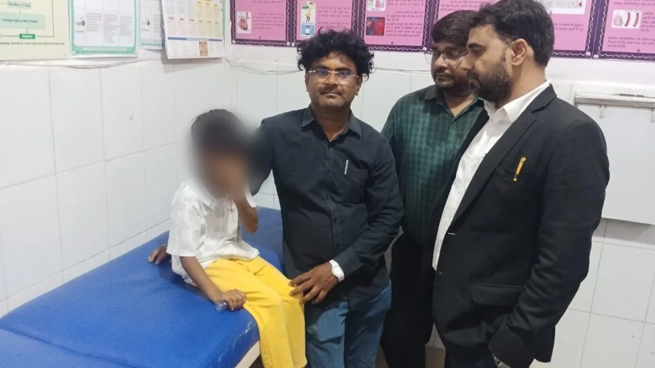 अस्पताल में भर्ती छात्र: वाराणसी में शिक्षक की क्रूरता से नौवीं कक्षा का बालक घायल