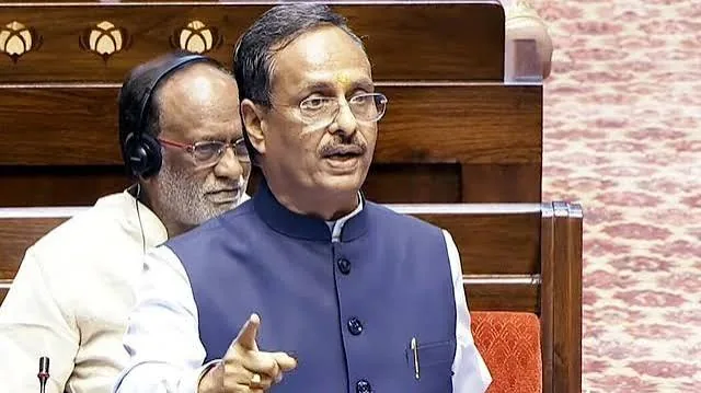 बड़ी प्रशासनिक नियुक्तियाँ: देश के आठ उच्च न्यायालयों को मिले नए मुख्य न्यायाधीश, दिनेश शर्मा होंगे अंडमान के उपराज्यपाल और जोहेरी मोला ने जीता मिस वर्ल्ड का ताज